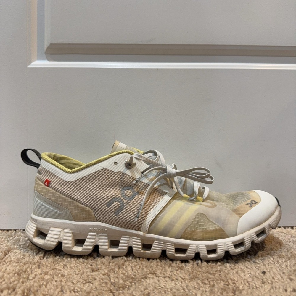 On Shoes Womens Size 9.5 Beige Mesh Running Cushioned CloudTec Sneakers Athletic